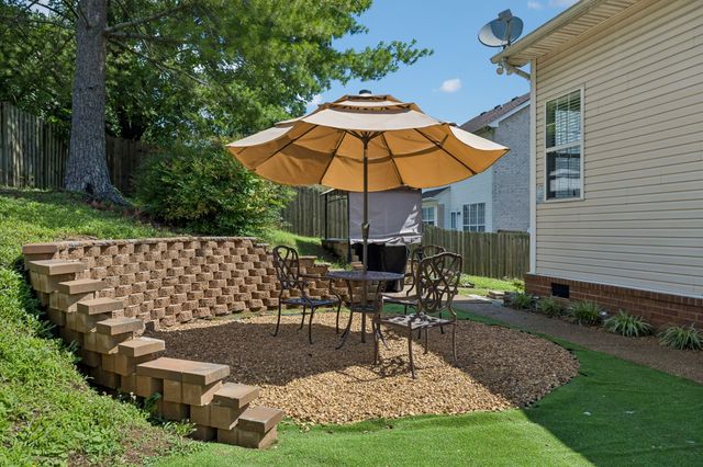 830 Loretta Dr, Goodlettsville, TN 37072