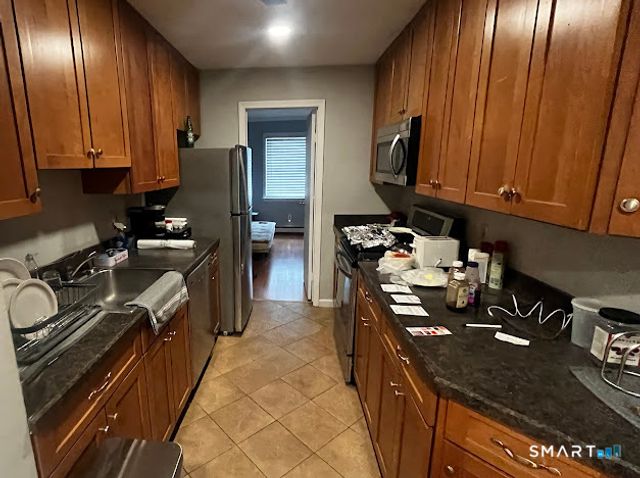 16 Homestead Lane, Brookfield, CT 06804