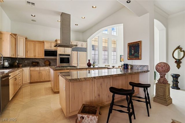 27 Avenida Fiori, Henderson, NV 89011