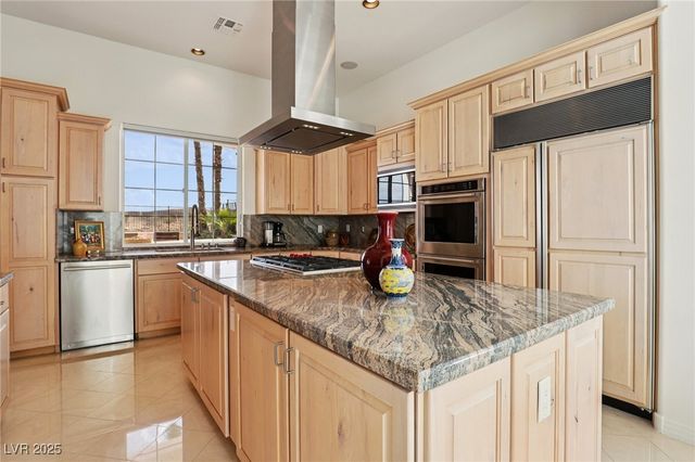 27 Avenida Fiori, Henderson, NV 89011