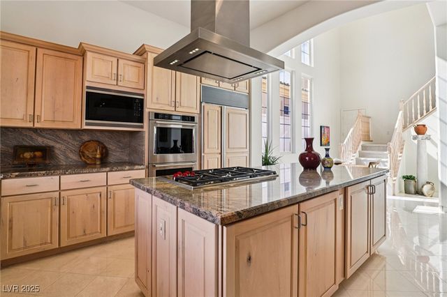 27 Avenida Fiori, Henderson, NV 89011