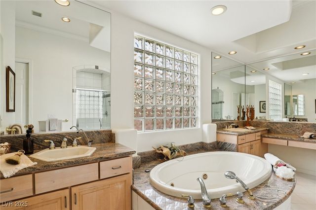 27 Avenida Fiori, Henderson, NV 89011