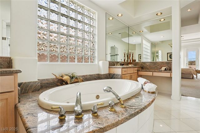 27 Avenida Fiori, Henderson, NV 89011