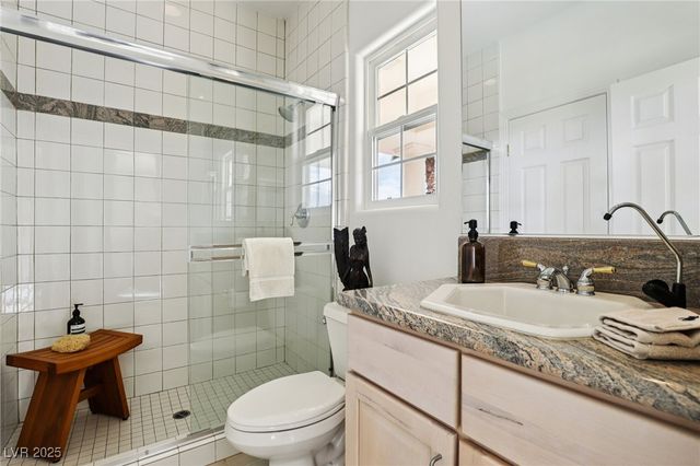 27 Avenida Fiori, Henderson, NV 89011