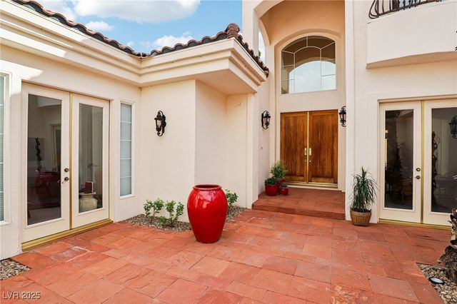 27 Avenida Fiori, Henderson, NV 89011