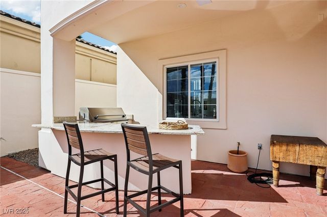 27 Avenida Fiori, Henderson, NV 89011