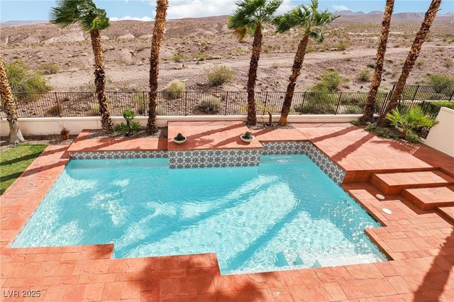 27 Avenida Fiori, Henderson, NV 89011