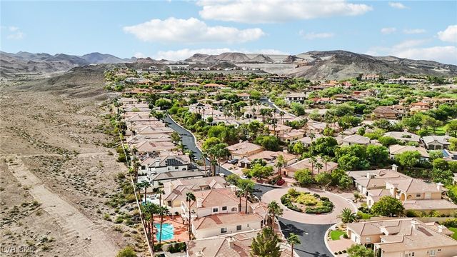 27 Avenida Fiori, Henderson, NV 89011