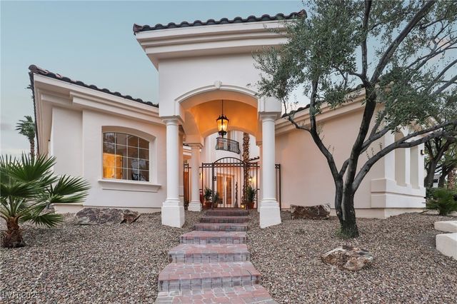 27 Avenida Fiori, Henderson, NV 89011