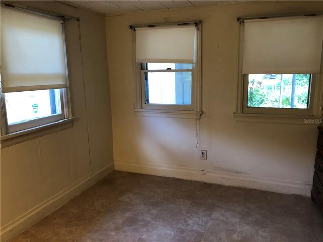 8107 N 12TH STREET, Tampa, FL 33604