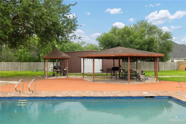 1215 Sioux Road, Alamo, TX 78516