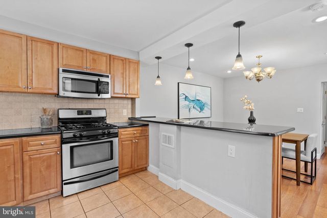 510 CHRISTIAN ST, Philadelphia, PA 19147