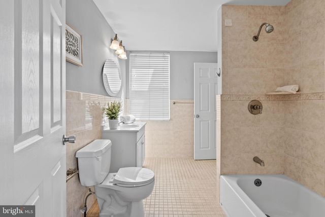 510 CHRISTIAN ST, Philadelphia, PA 19147