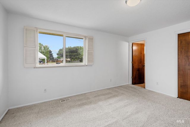 8921 W Sunflower Court, Boise, ID 83704
