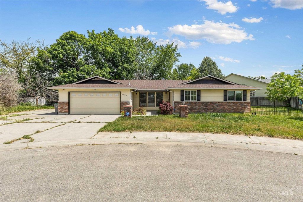 8921 W Sunflower Court, Boise, ID 83704