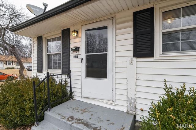 10518 Renfrew Drive, St Louis, MO 63137
