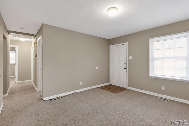 10518 Renfrew Drive, St Louis, MO 63137