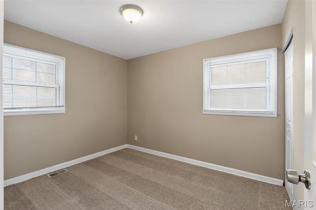 10518 Renfrew Drive, St Louis, MO 63137