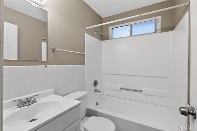 10518 Renfrew Drive, St Louis, MO 63137