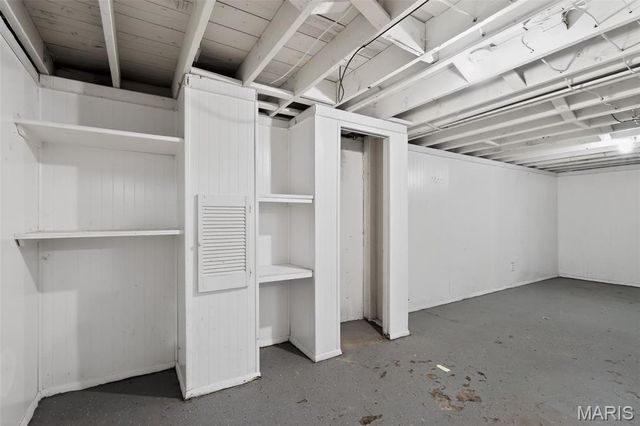 10518 Renfrew Drive, St Louis, MO 63137