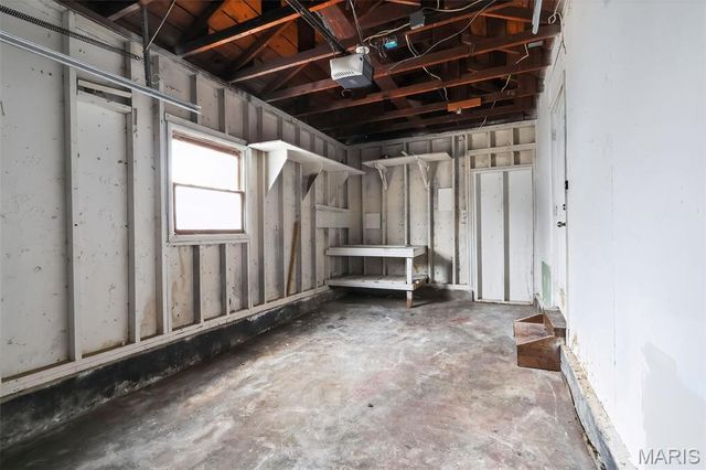 10518 Renfrew Drive, St Louis, MO 63137