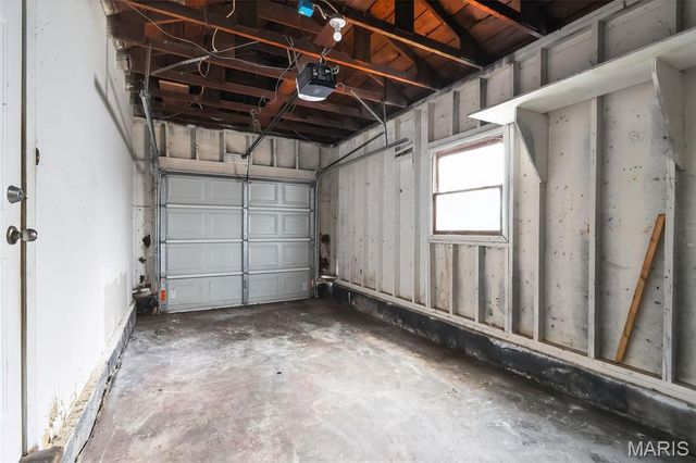 10518 Renfrew Drive, St Louis, MO 63137