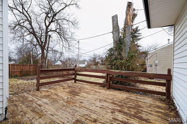 10518 Renfrew Drive, St Louis, MO 63137