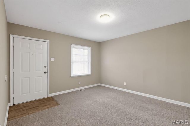 10518 Renfrew Drive, St Louis, MO 63137