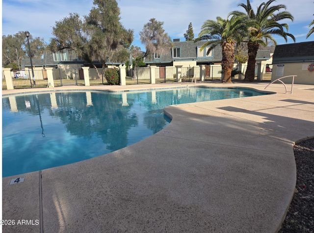 3204 W Loma Lane 2, Phoenix, AZ 85051