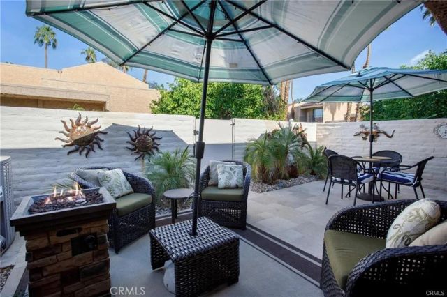 5784 Los Coyotes, Palm Springs, CA 92264
