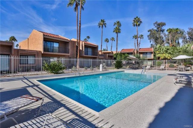 5784 Los Coyotes, Palm Springs, CA 92264