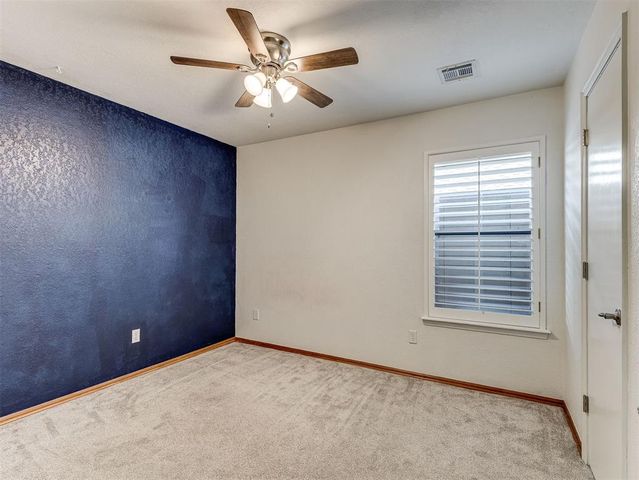 409 E Twelve Oaks Terrace, Mustang, OK 73064