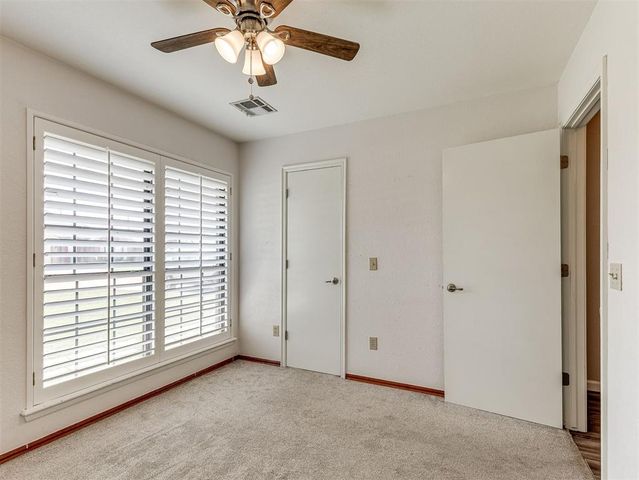 409 E Twelve Oaks Terrace, Mustang, OK 73064