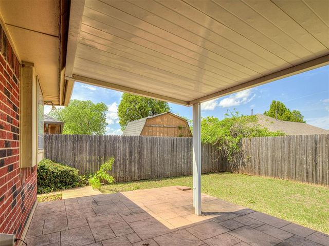 409 E Twelve Oaks Terrace, Mustang, OK 73064
