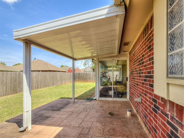 409 E Twelve Oaks Terrace, Mustang, OK 73064
