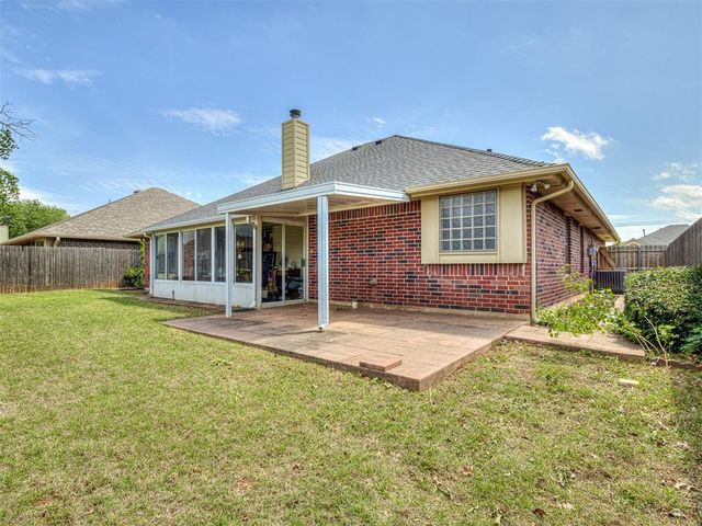 409 E Twelve Oaks Terrace, Mustang, OK 73064