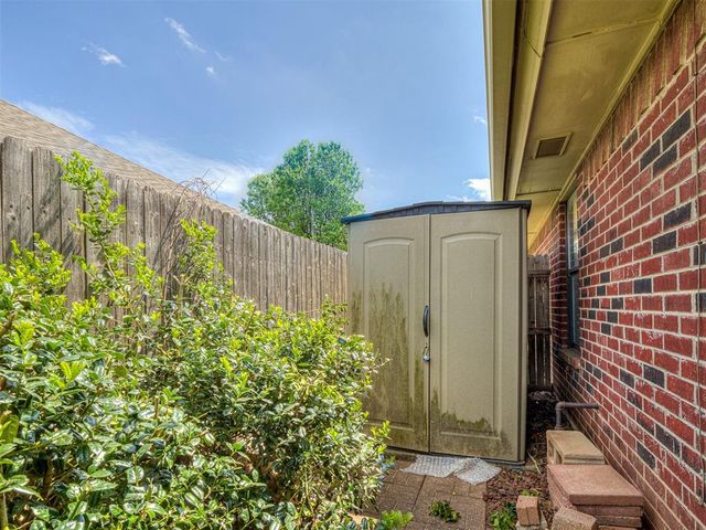 409 E Twelve Oaks Terrace, Mustang, OK 73064