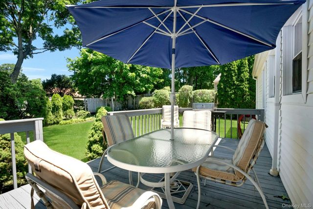 82 Holbrooke Road, White Plains, NY 10605