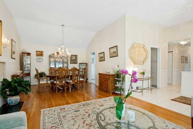 82 Holbrooke Road, White Plains, NY 10605