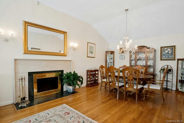 82 Holbrooke Road, White Plains, NY 10605