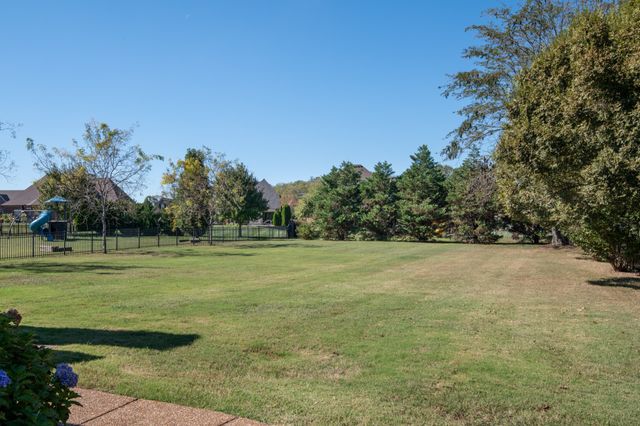 107 Nogs Gdn, Gallatin, TN 37066