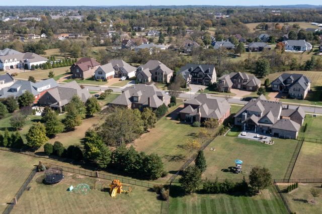 107 Nogs Gdn, Gallatin, TN 37066