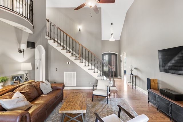 107 Nogs Gdn, Gallatin, TN 37066