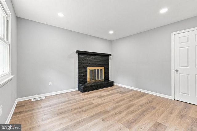 160 FAMILY LN, Deptford Township, NJ 08096