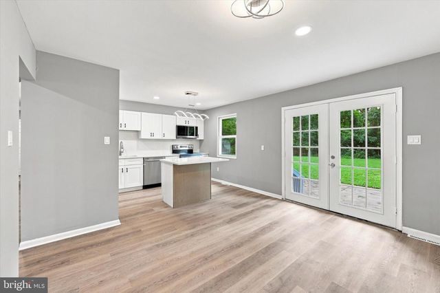 160 FAMILY LN, Deptford Township, NJ 08096
