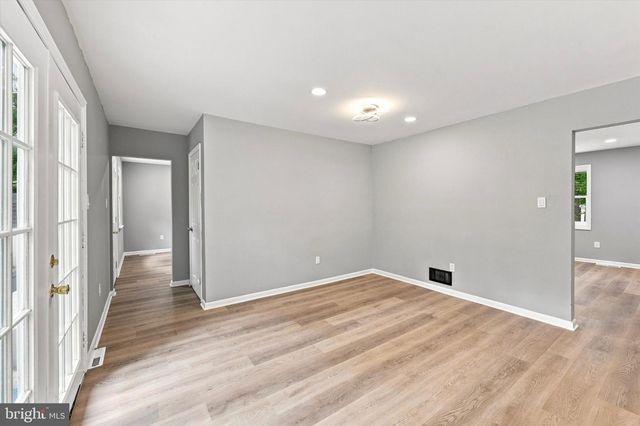 160 FAMILY LN, Deptford Township, NJ 08096