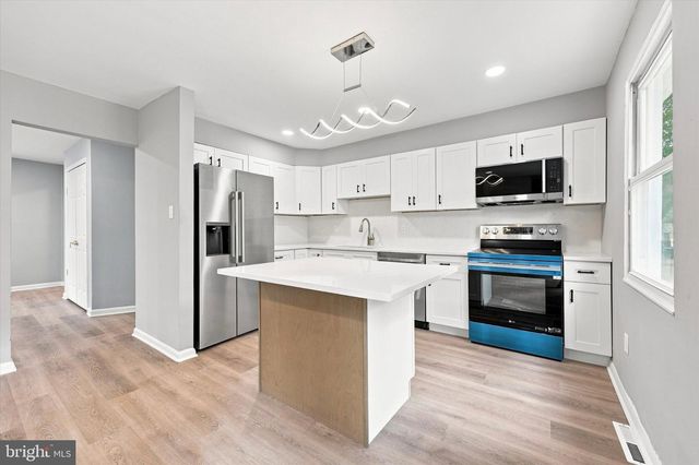 160 FAMILY LN, Deptford Township, NJ 08096