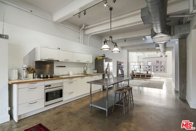814 S Spring Street 8, Los Angeles, CA 90014