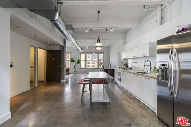 814 S Spring Street 8, Los Angeles, CA 90014