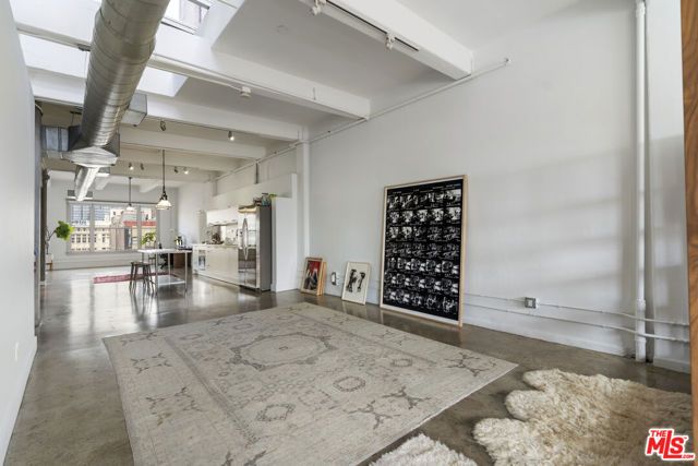 814 S Spring Street 8, Los Angeles, CA 90014